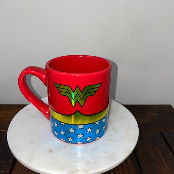 Wonder Woman Mugs - Picture 3 of 9